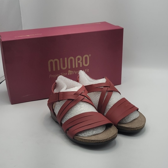 munro kaya sandal